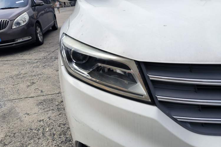 Used Dongfeng Fengon 580 2020 1.5T CVT Luxury Edition Right Front Headlight