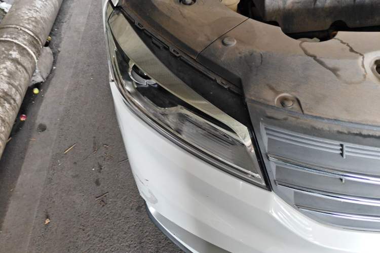 Used Dongfeng Fengon 580 2020 1.8L Manual Comfort Model Right Front Headlight