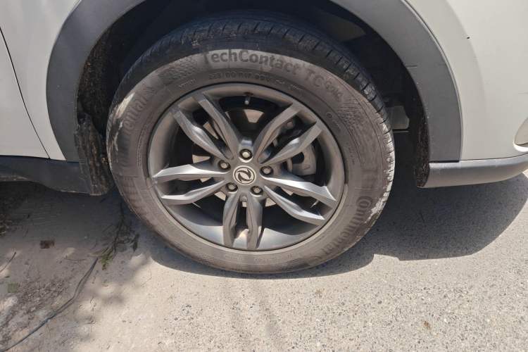 Used Dongfeng Fengon 580 2020 1.5T Manual Luxury Version Right Front Wheel Hub