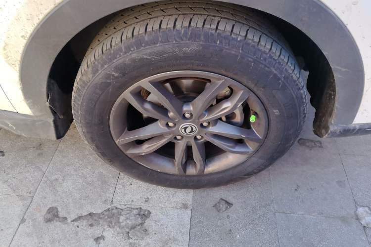 Used Dongfeng Fengon 580 2020 1.5T Manual Luxury Version Right Front Wheel Hub