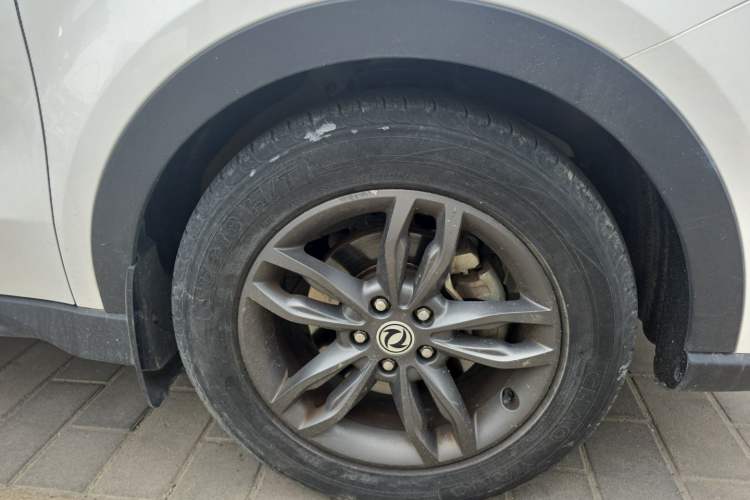 Used Dongfeng Fengon 580 2020 1.5T Manual Luxury Version Right Front Wheel Hub