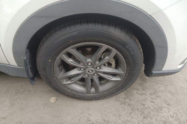Used Dongfeng Fengon 580 2020 1.5T Manual Luxury Version Right Front Wheel Hub