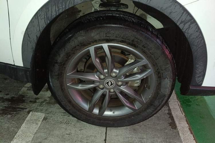 Used Dongfeng Fengon 580 2020 1.5T CVT Luxury Edition Right Front Wheel Hub
