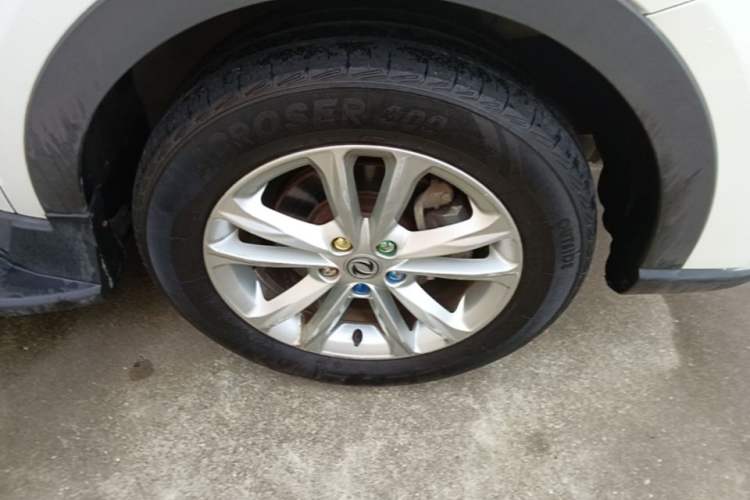 Used Dongfeng Fengon 580 2020 1.8L Manual Comfort Model Right Front Wheel Hub