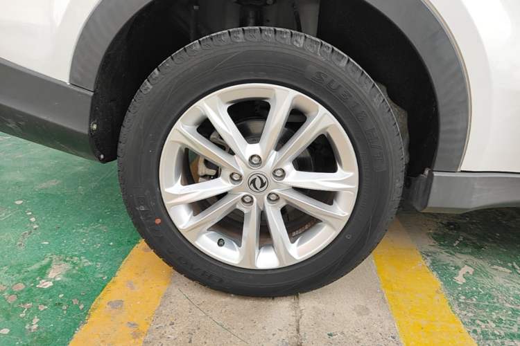 Used Dongfeng Fengon 580 2020 1.8L Manual Comfort Model Right Rear Wheel Hub