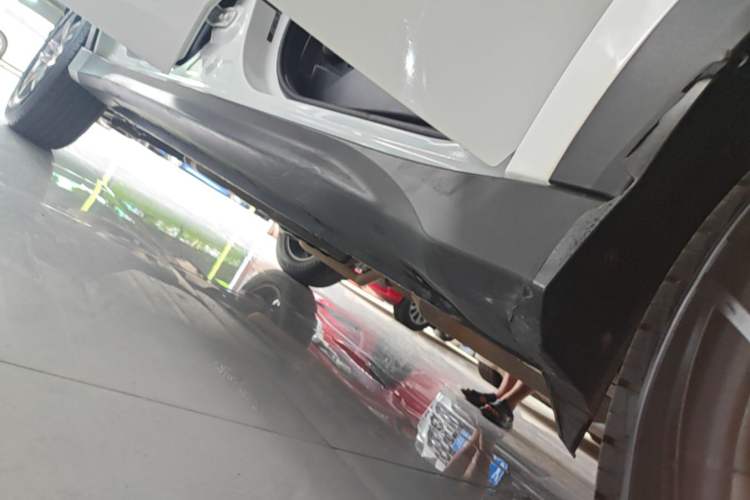 Used Dongfeng Fengon 580 2020 1.5T CVT Luxury Edition Right Side Sill