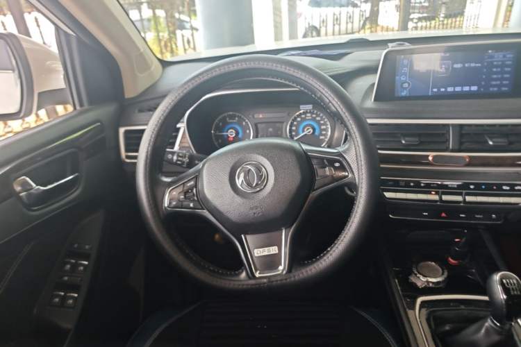 Used Dongfeng Fengon 580 2020 1.5T Manual Luxury Version Steering Wheel