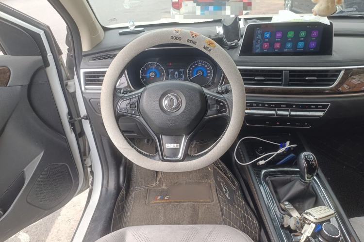 Used Dongfeng Fengon 580 2020 1.5T Manual Luxury Version Steering Wheel