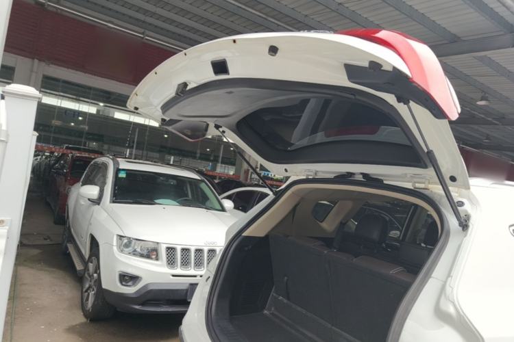 Used Dongfeng Fengon 580 2020 1.5T CVT Luxury Edition Trunk
