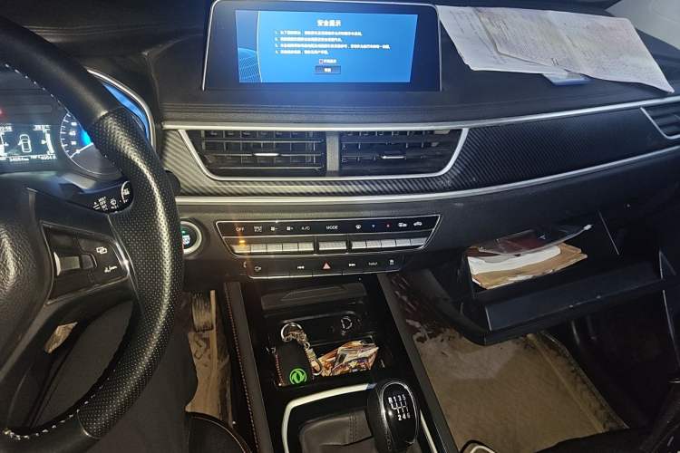 Used Dongfeng Fengon 580 2021 Revised ☆ Star Edition 1.5T Manual Luxury Version Audio And AC Panel