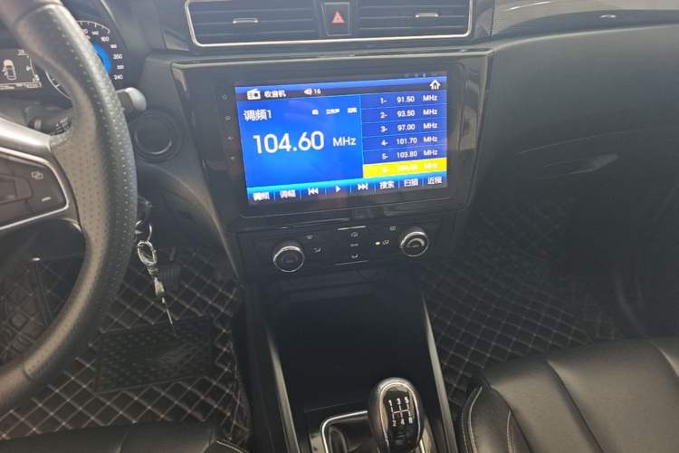 Used Dongfeng Fengon 580 2021 Revised ☆ Star Edition 1.8L Manual Elite Version Audio And AC Panel