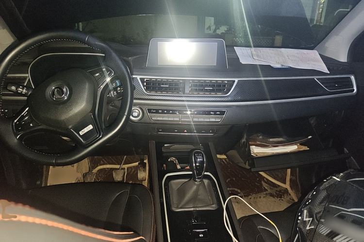 Used Dongfeng Fengon 580 2021 Revised ☆ Star Edition 1.5T Manual Luxury Version Center Console
