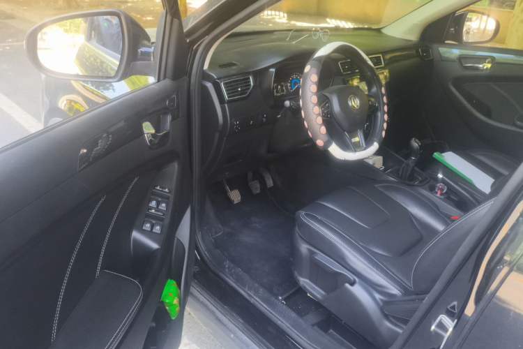 Used Dongfeng Fengon 580 2021 Revised ☆ Star Edition 1.8L Manual Elite Version Driver Seat