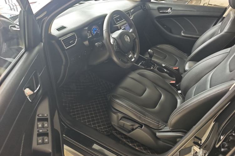 Used Dongfeng Fengon 580 2021 Revised ☆ Star Edition 1.8L Manual Elite Version Driver Seat