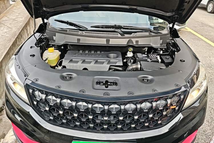 Used Dongfeng Fengon 580 2021 Revised ☆ Star Edition 1.8L Manual Elite Version Engine Bay