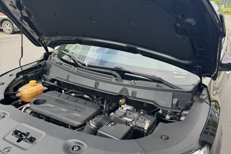 Used Dongfeng Fengon 580 2021 Revised ☆ Star Edition 1.5T Automatic Luxury Version Engine Bay