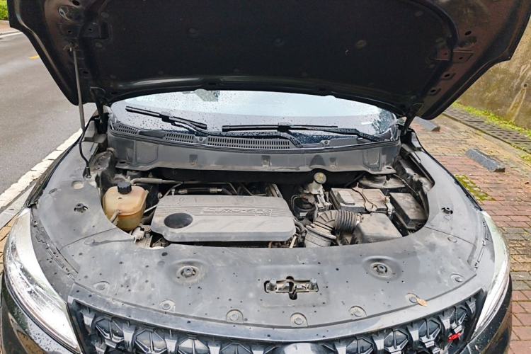 Used Dongfeng Fengon 580 2021 Revised ☆ Star Edition 1.5T Automatic Luxury Version Engine Bay