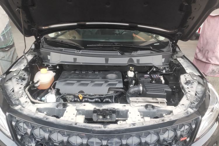 Used Dongfeng Fengon 580 2021 Revised ☆ Star Edition 1.8L Manual Elite Version Engine Bay