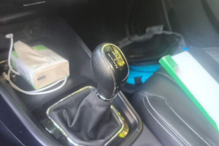 Used Dongfeng Fengon 580 2021 Revised ☆ Star Edition 1.8L Manual Elite Version Gear Lever