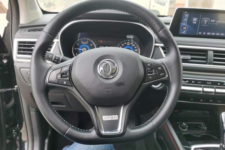 Used Dongfeng Fengon 580 2021 Revised ☆ Star Edition 1.5T Automatic Luxury Version Interior 2