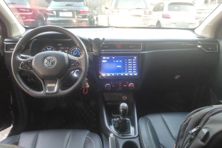 Used Dongfeng Fengon 580 2021 Revised ☆ Star Edition 1.8L Manual Elite Version Interior 2