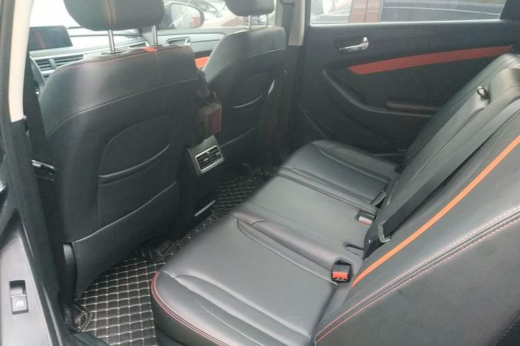 Used Dongfeng Fengon 580 2021 Revised ☆ Star Edition 1.5T Automatic Luxury Version Interior 4