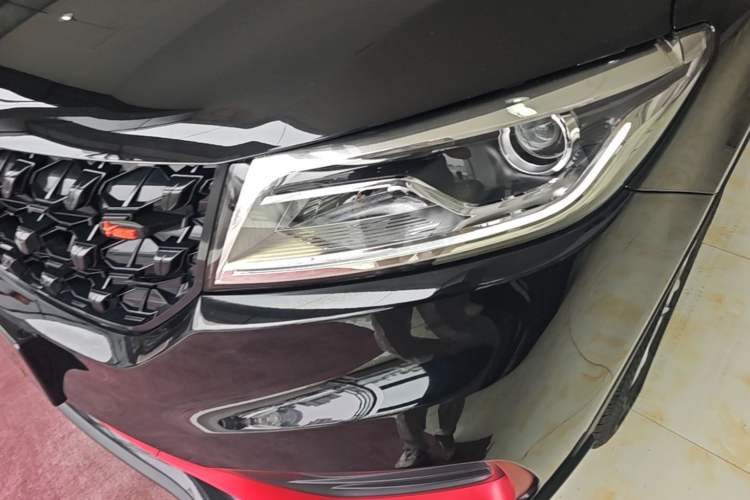 Used Dongfeng Fengon 580 2021 Revised ☆ Star Edition 1.8L Manual Elite Version Left Front Headlight