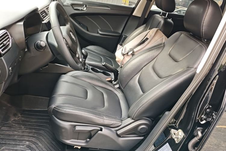 Used Dongfeng Fengon 580 2021 Revised ☆ Star Edition 1.8L Manual Elite Version Left Front Seat