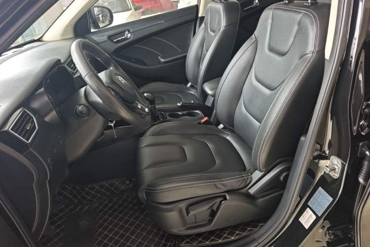 Used Dongfeng Fengon 580 2021 Revised ☆ Star Edition 1.8L Manual Elite Version Left Front Seat
