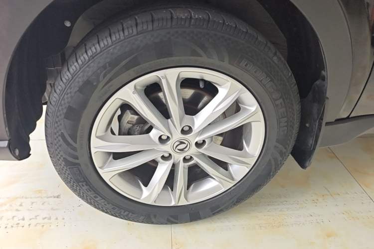 Used Dongfeng Fengon 580 2021 Revised ☆ Star Edition 1.8L Manual Elite Version Left Front Wheel Hub