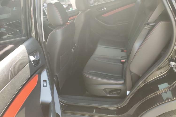 Used Dongfeng Fengon 580 2021 Revised Edition ☆ Star Version 1.5 TGDI Automatic Prestige Grade Left Rear Seat