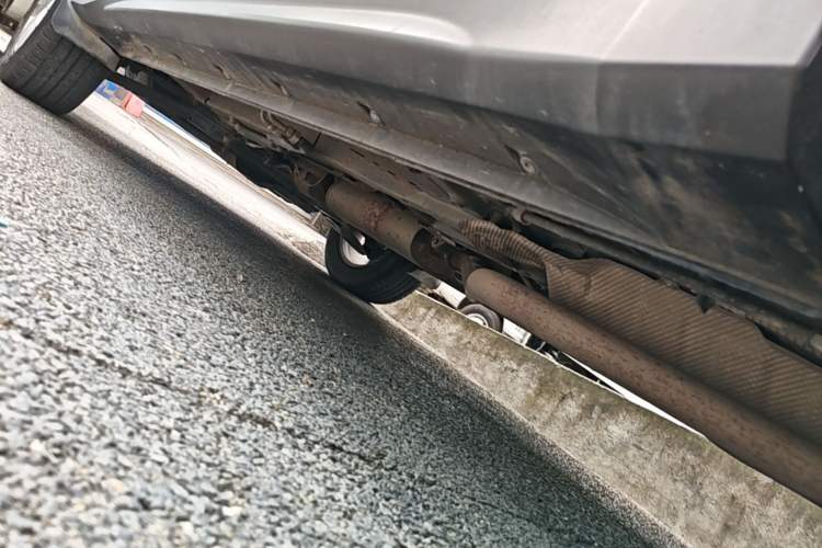 Used Dongfeng Fengon 580 2021 Revised ☆ Star Edition 1.8L Manual Elite Version Left Side Sill