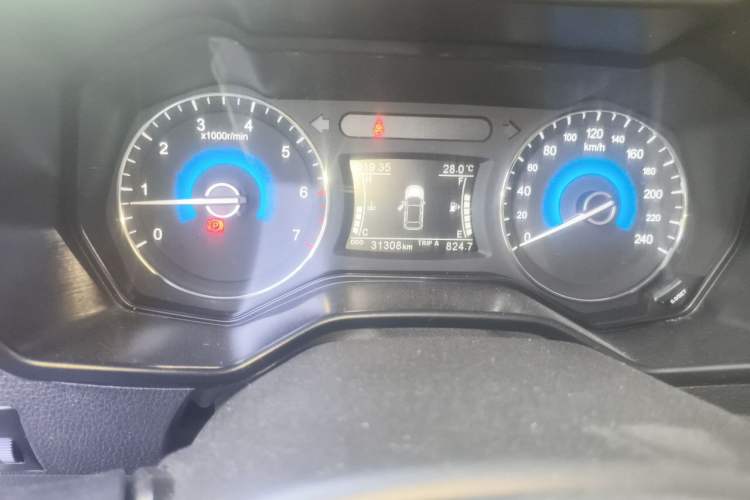 Used Dongfeng Fengon 580 2021 Revised ☆ Star Edition 1.8L Manual Elite Version Odometer Close Up