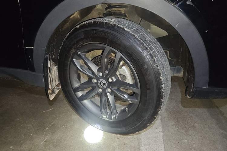 Used Dongfeng Fengon 580 2021 Revised ☆ Star Edition 1.5T Manual Luxury Version Right Front Wheel Hub