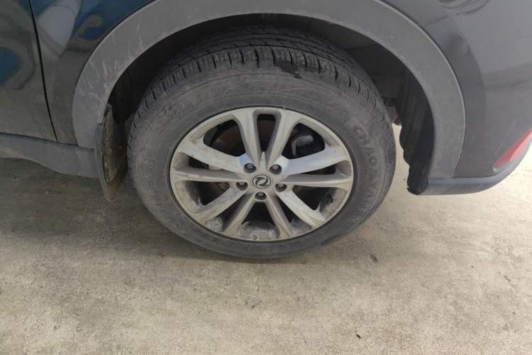 Used Dongfeng Fengon 580 2021 ☆ Star Edition 1.8L Manual Elite Version Right Front Wheel Hub