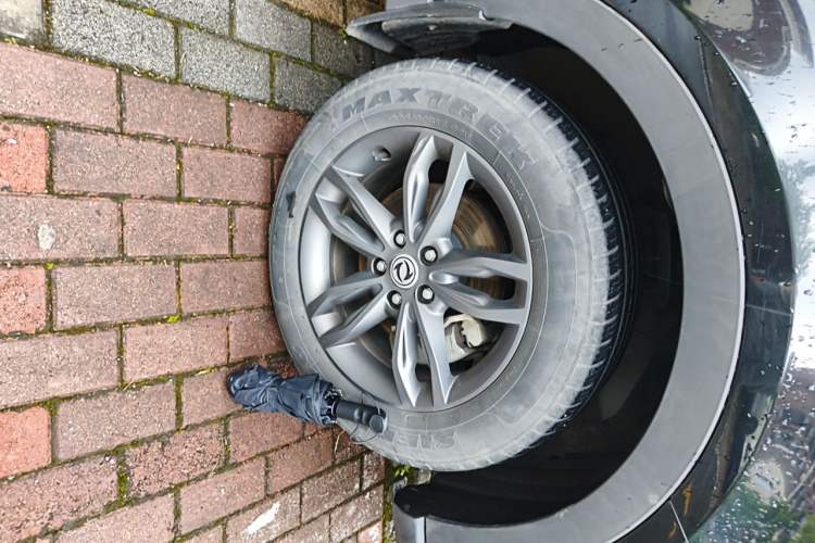 Used Dongfeng Fengon 580 2021 Revised ☆ Star Edition 1.5T Automatic Luxury Version Right Front Wheel Hub