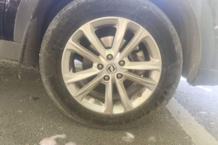 Used Dongfeng Fengon 580 2021 Revised ☆ Star Edition 1.8L Manual Elite Version Right Front Wheel Hub