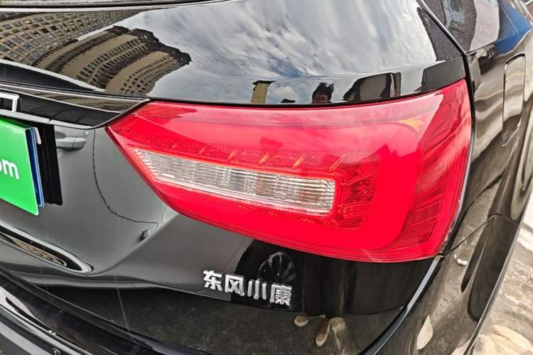 Used Dongfeng Fengon 580 2021 Revised ☆ Star Edition 1.8L Manual Elite Version Right Rear Taillight