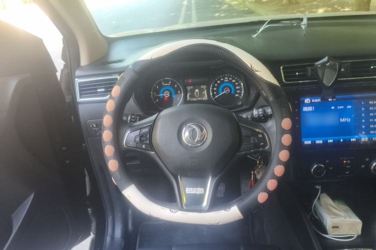 Used Dongfeng Fengon 580 2021 Revised ☆ Star Edition 1.8L Manual Elite Version Steering Wheel