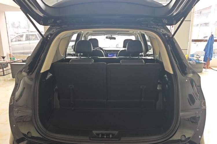 Used Dongfeng Fengon 580 2021 Revised ☆ Star Edition 1.8L Manual Elite Version Trunk