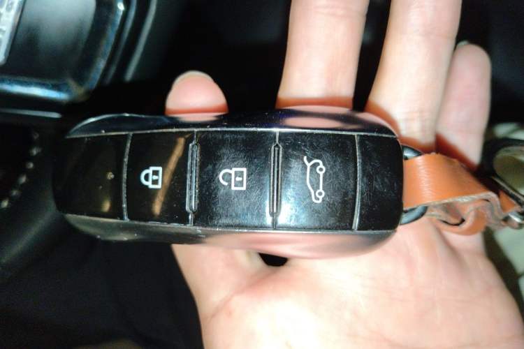 Used Dongfeng Fengon 580 2021 Revised ☆ Star Edition 1.5T Automatic Luxury Version Vehicle Key
