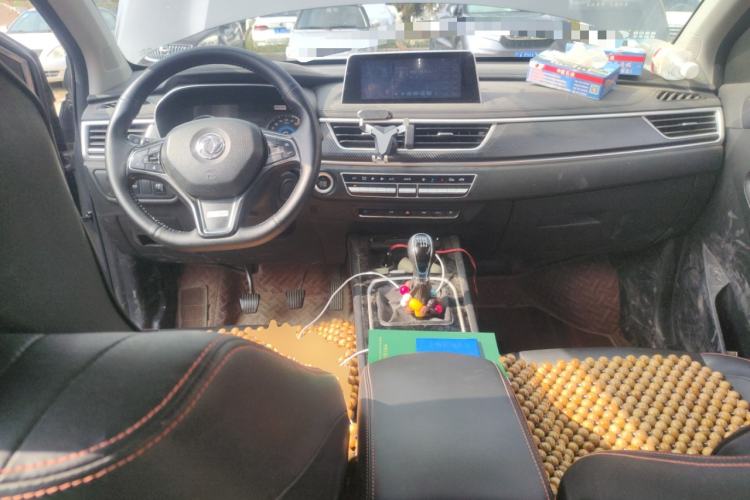Used Dongfeng Fengon 580 2021 Revised ☆ Star Edition 1.5T Manual Luxury Version Center Console