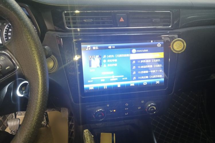 Used Dongfeng Fengon 580 2021 Revised ☆ Star Edition 1.8L Manual Elite Version Audio And AC Panel