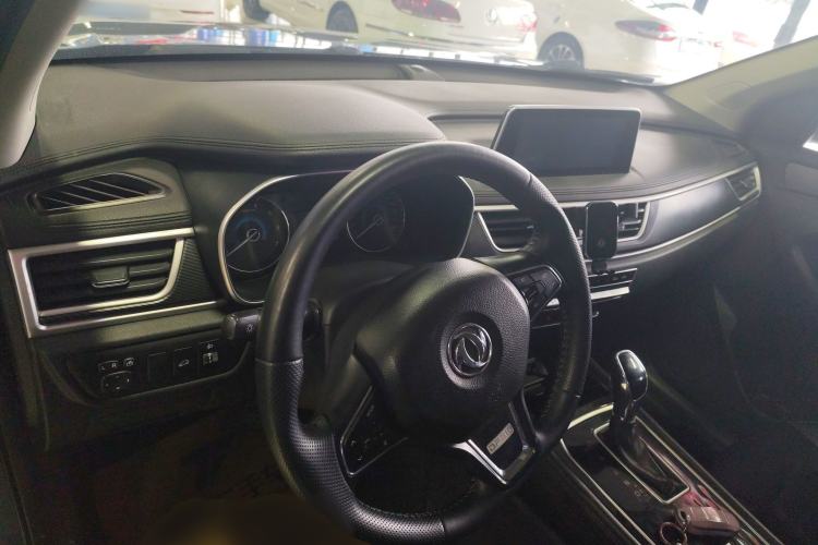 Used Dongfeng Fengon 580 2021 Revised ☆ Star Edition 1.5T Automatic Luxury Version Center Console