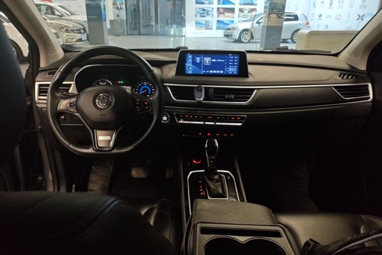 Used Dongfeng Fengon 580 2021 ☆ Star Edition 1.5T Automatic Luxury Version Center Console
