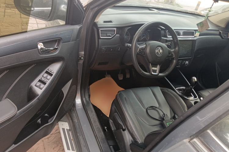 Used Dongfeng Fengon 580 2021 Revised ☆ Star Edition 1.8L Manual Elite Version Driver Seat