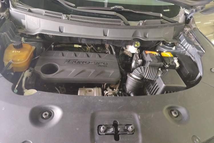 Used Dongfeng Fengon 580 2021 Revised ☆ Star Edition 1.5T Automatic Luxury Version Engine Bay