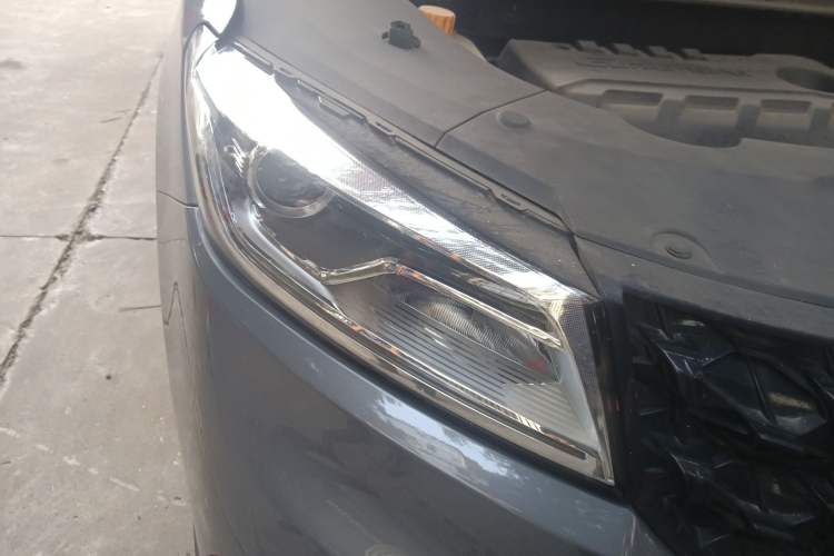 Used Dongfeng Fengon 580 2021 Revised ☆ Star Edition 1.8L Manual Elite Version Exterior 3