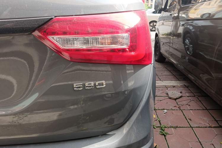 Used Dongfeng Fengon 580 2021 Revised ☆ Star Edition 1.8L Manual Elite Version Exterior 3