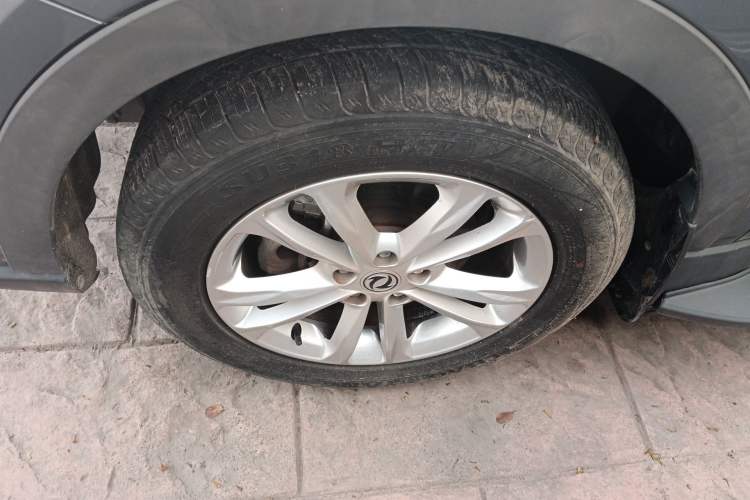 Used Dongfeng Fengon 580 2021 Revised ☆ Star Edition 1.8L Manual Elite Version Exterior 4